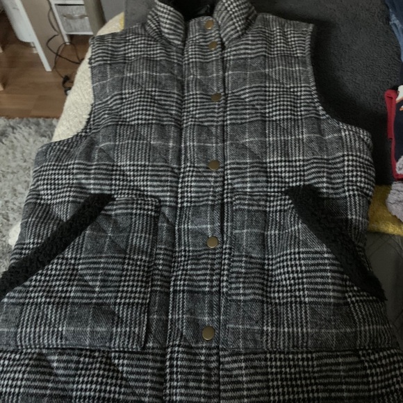 vest - Picture 1 of 1